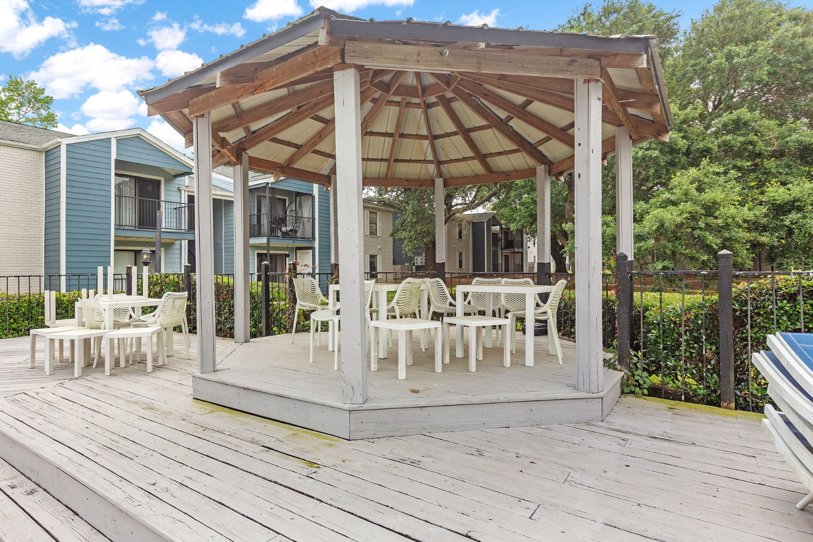 Sundeck area at The Emory